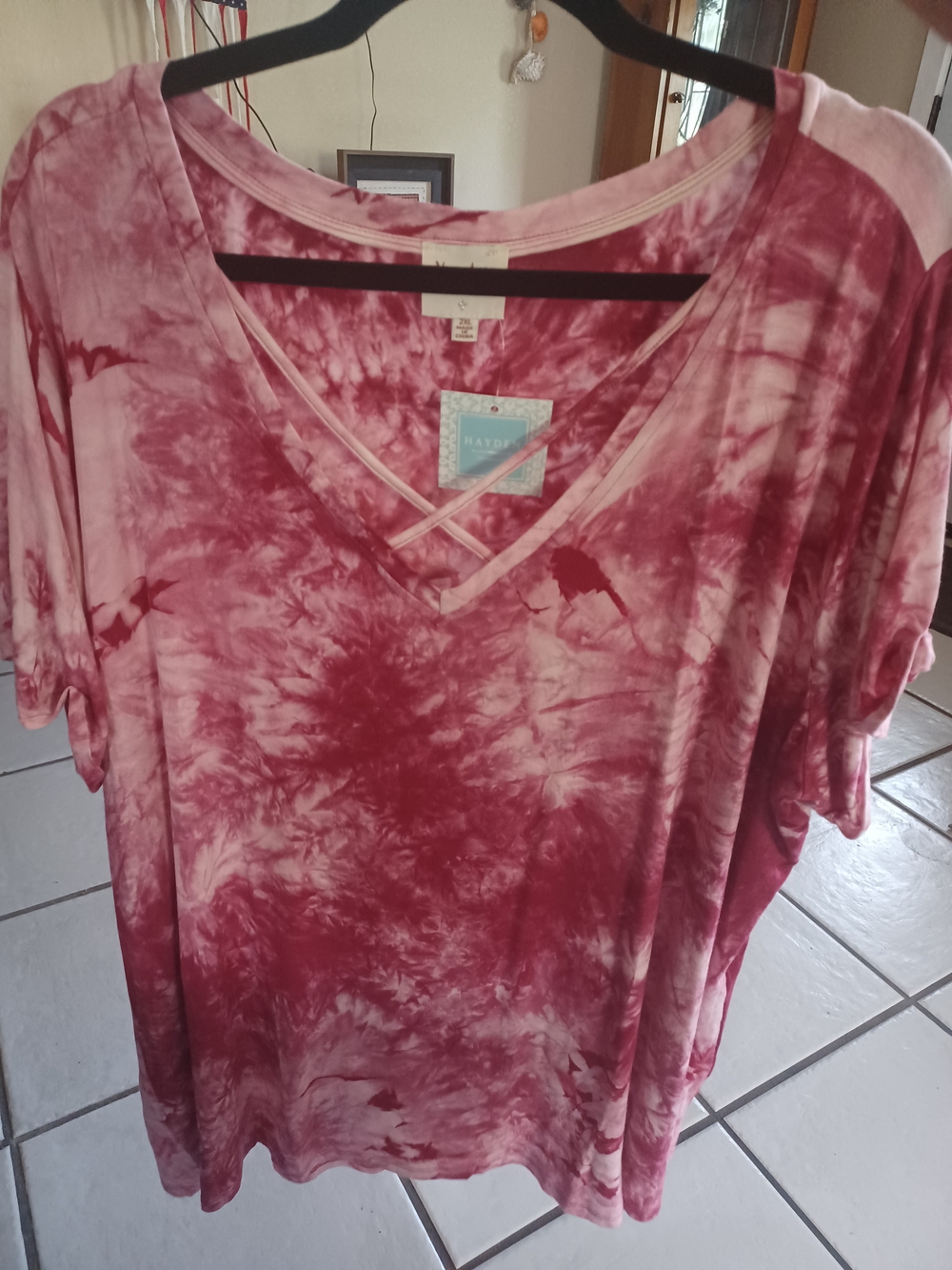 Women's 2X Pink Tie-Dye V-Neck Top...oversized. 31" Long.